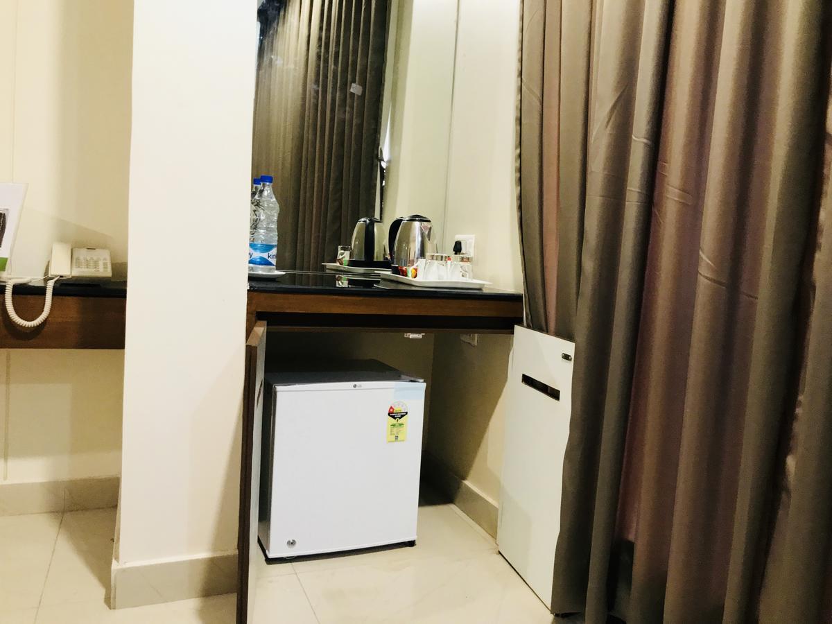 Sitaram Inn Бадрачалам Екстериор снимка